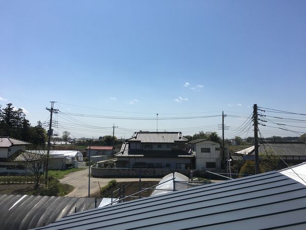 窓と天井．．．