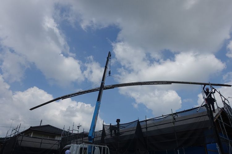ひらいのひらやは屋根工事．．．