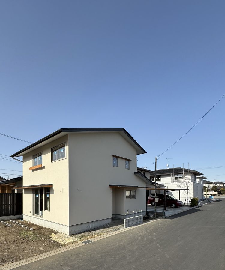 外観が露わになりました。